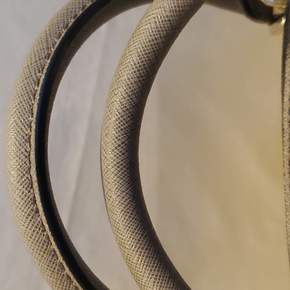 Michael Kors Handbag - Picture 2 of 9